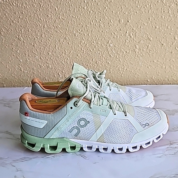 On Running Shoes Qc On Cloud Sneakers Poshmark
